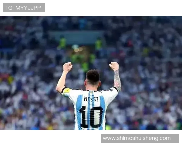 全球顶级足球球星的荣耀之路：从天才少年到传奇巨星的成长与成就